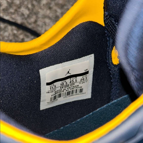 Jordan XXXII Low Michigan WORN ONCE!